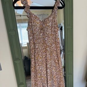 Adorable summer midi dress!